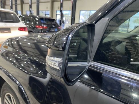 Used 2018 Toyota 4Runner Limited AWD/4WD image 19