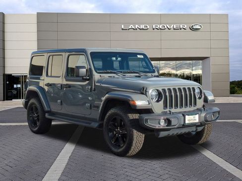 Used 2021 Jeep Wrangler Unlimited Sahara image 3
