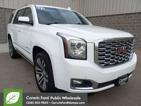 Used 2019 GMC Yukon Denali w/ Denali Ultimate Package image 1