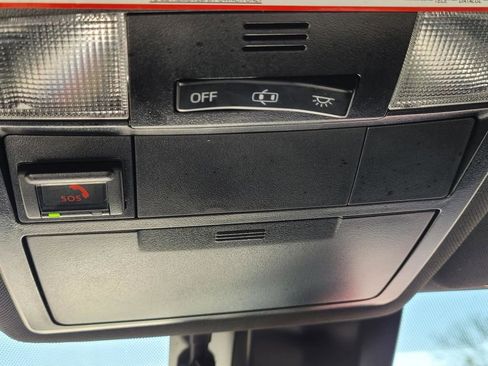 Used 2020 Toyota Tacoma TRD Sport w/ Technology Package image 27