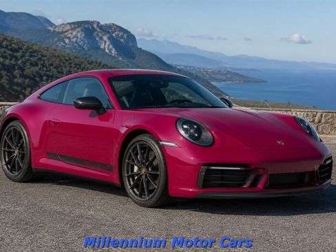 Used 2024 Porsche 911 Carrera T RWD image 1