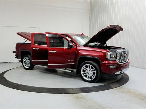 Used 2018 GMC Sierra 1500 Denali w/ Denali Ultimate Package image 9