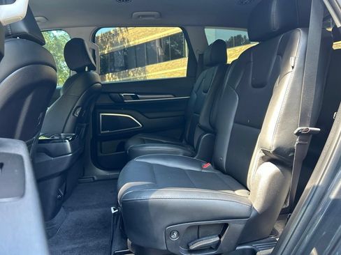 Used 2024 Kia Telluride S FWD image 17