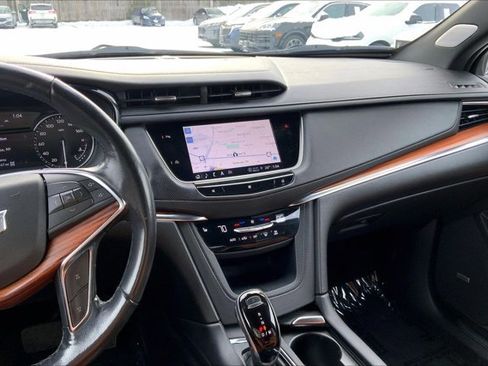 Used 2021 Cadillac XT5 Premium Luxury image 5