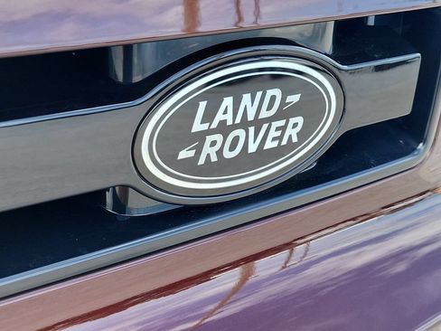 New 2026 Land Rover Defender 90 X-Dynamic SE AWD/4WD image 10