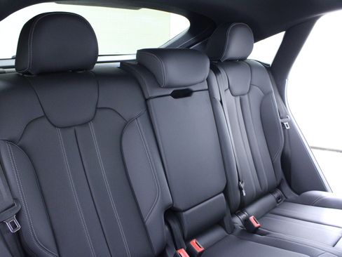 Used 2021 Audi Q5 Prestige image 16