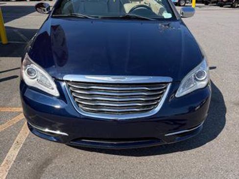 Used 2014 Chrysler 200 Limited FWD image 3