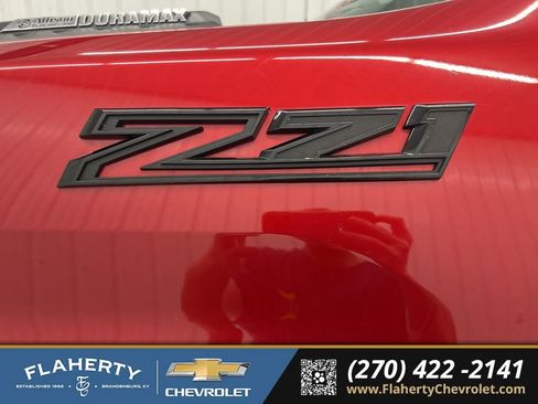 Used 2025 Chevrolet Silverado 2500 LTZ w/ LTZ Convenience Package image 19