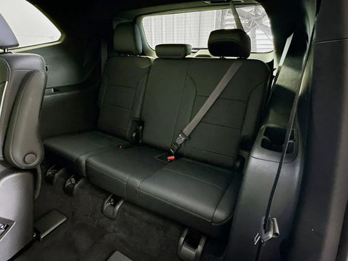 Used 2025 Buick Enclave Preferred image 29