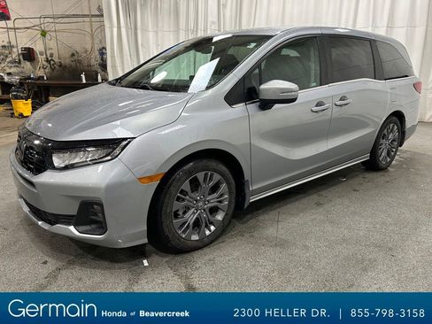 Certified 2026 Honda Odyssey Touring image 4