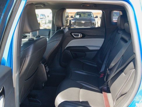 Used 2025 Jeep Compass Limited AWD/4WD image 25
