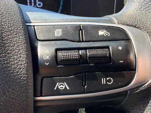Used 2025 Kia Sportage LX FWD image 20