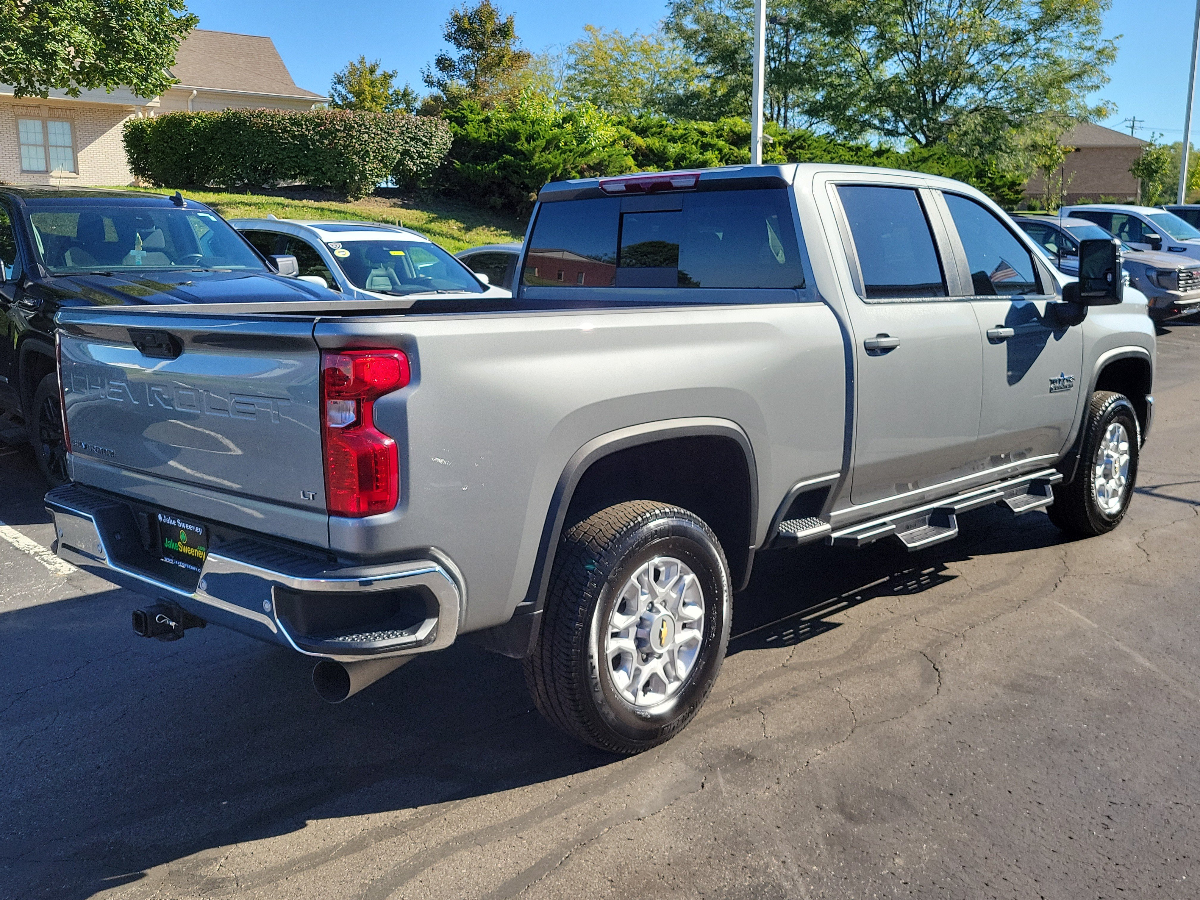Used 2025 Chevrolet Silverado 2500 LT w/ Texas Edition AWD/4WD image 4