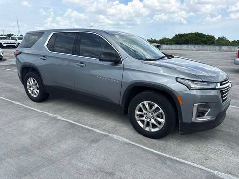 Used 2023 Chevrolet Traverse LS FWD image 16