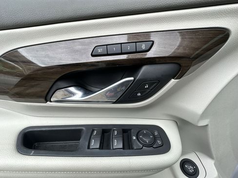 Used 2020 GMC Terrain Denali w/ Denali Premium Package image 15