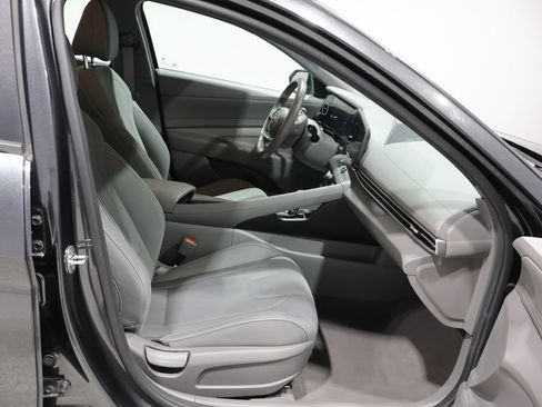 Used 2023 Hyundai Elantra SEL w/ Convenience Package FWD image 23