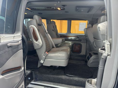 Used 2023 GMC Savana 2500 RWD image 20