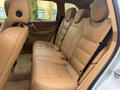 Used 2006 Porsche Cayenne Turbo S AWD/4WD image 25