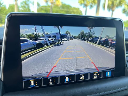 Used 2021 Chevrolet Tahoe Z71 w/ Z71 Signature Package AWD/4WD image 25