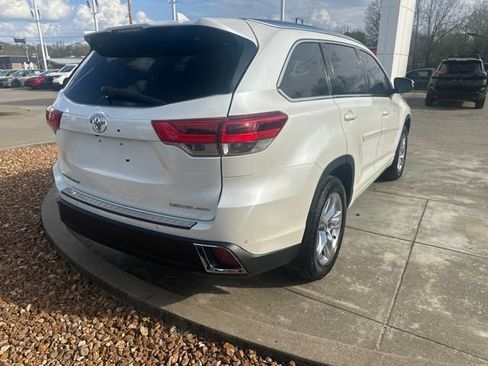 Used 2017 Toyota Highlander Limited image 5