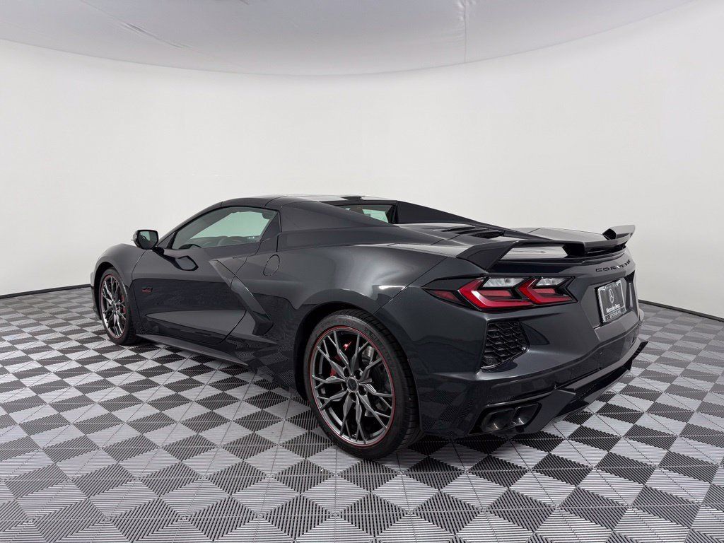Used 2023 Chevrolet Corvette Stingray Premium Conv w/ Z51 Performance Package RWD image 9