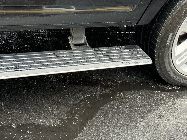 Used 2017 Ford Expedition Platinum AWD/4WD image 18