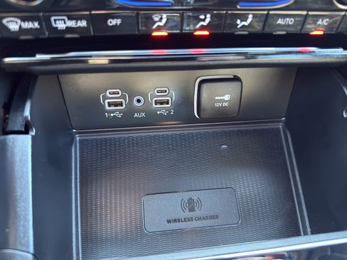 Used 2024 Jeep Grand Cherokee L Altitude AWD/4WD image 19