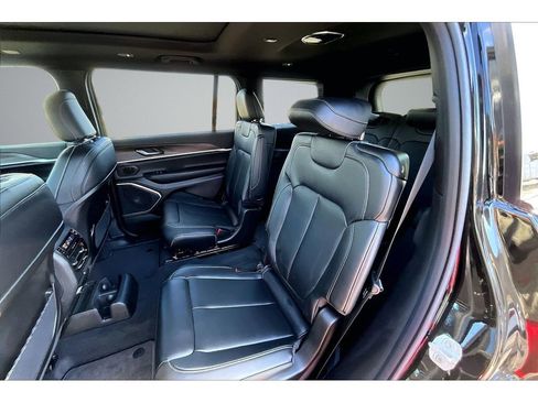 New 2026 Jeep Grand Cherokee L Limited AWD/4WD image 11