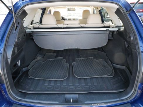 Used 2017 Subaru Outback 2.5i Limited w/ Popular Package #5 image 18
