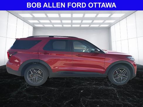 New 2026 Ford Explorer ST-Line w/ ST-Line Street Pack AWD/4WD image 9