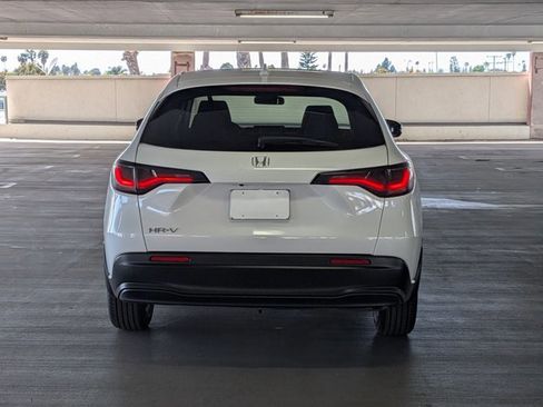 New 2026 Honda HR-V LX image 8