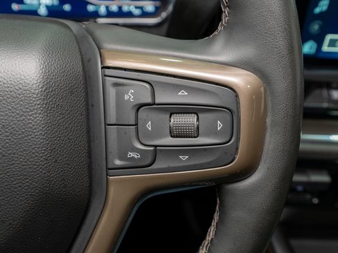 Used 2024 Chevrolet Silverado 2500 High Country w/ High Country Premium Package image 33