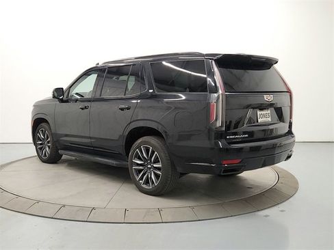 Used 2023 Cadillac Escalade Sport image 5