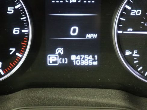 Used 2024 Subaru Crosstrek 2.0i Premium AWD/4WD image 32