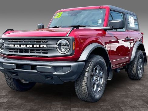 Used 2025 Ford Bronco 2-Door AWD/4WD image 24
