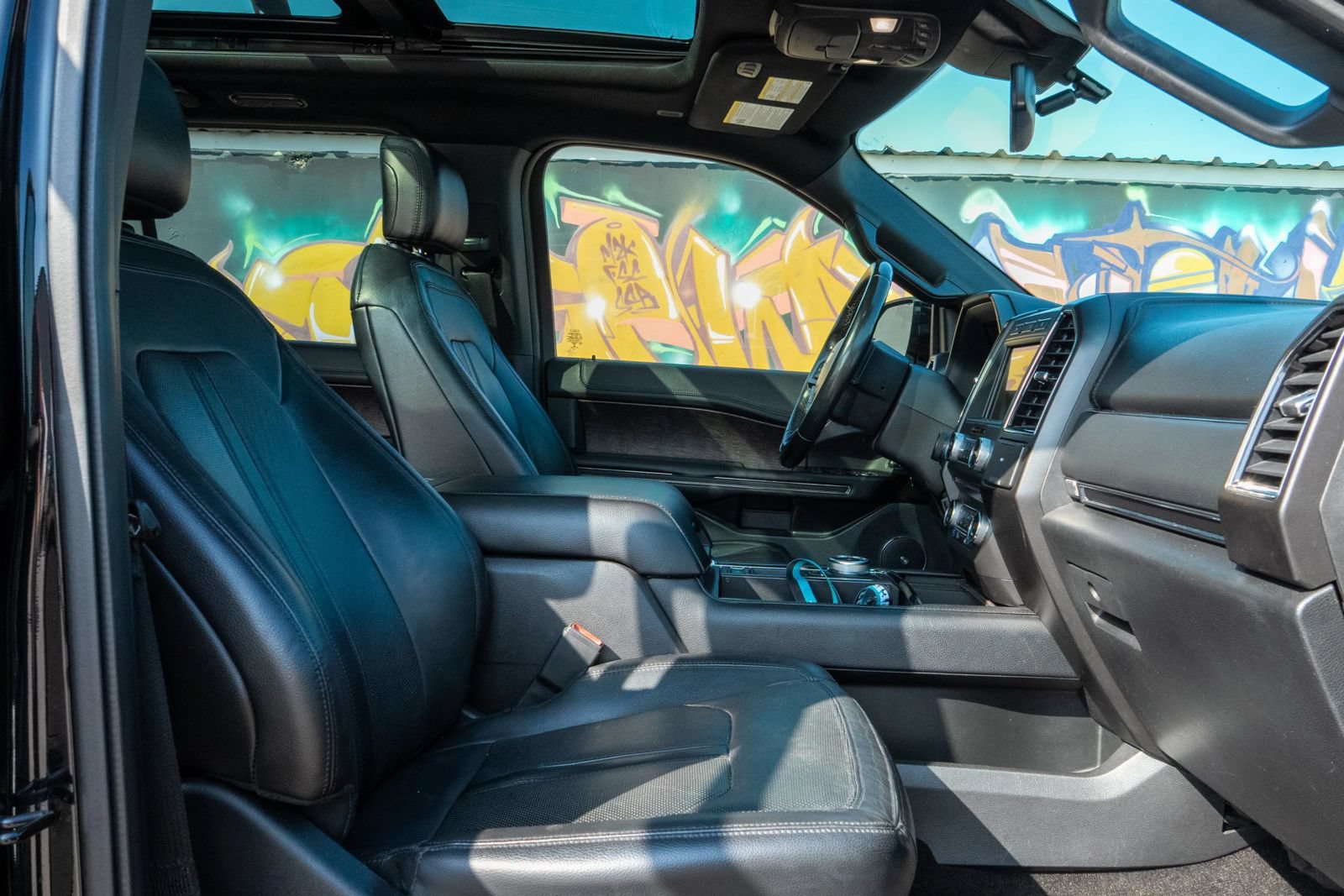 Used 2018 Ford Expedition Limited w/ Equipment Group 301A RWD image 20