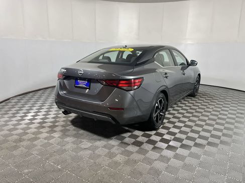 Used 2025 Nissan Sentra SV image 8