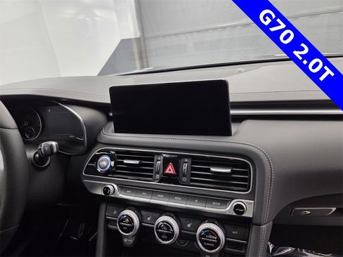 Used 2023 Genesis G70 2.0T image 19