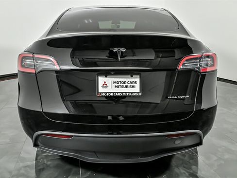 Used 2023 Tesla Model Y Long Range AWD/4WD image 8