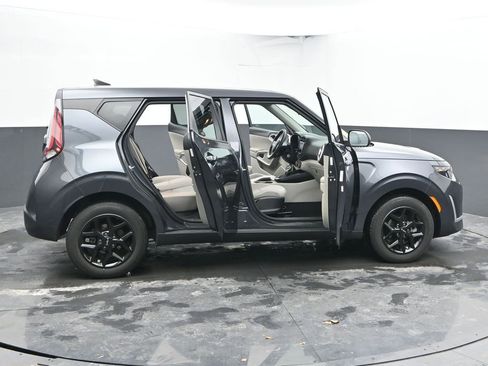 Used 2025 Kia Soul LX w/ LX Technology Package image 77