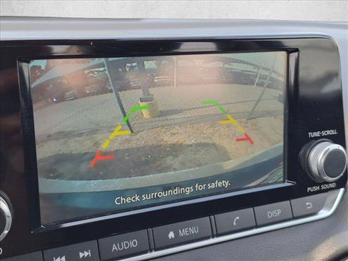 Used 2025 Nissan Sentra S FWD image 13
