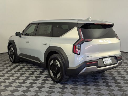 New 2026 Kia EV9 Light image 5