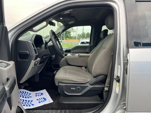 Used 2017 Ford F150 XLT w/ Trailer Tow Package AWD/4WD image 8
