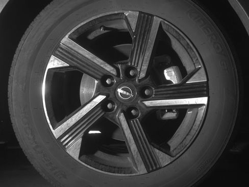 Used 2025 Nissan Sentra SV FWD image 13