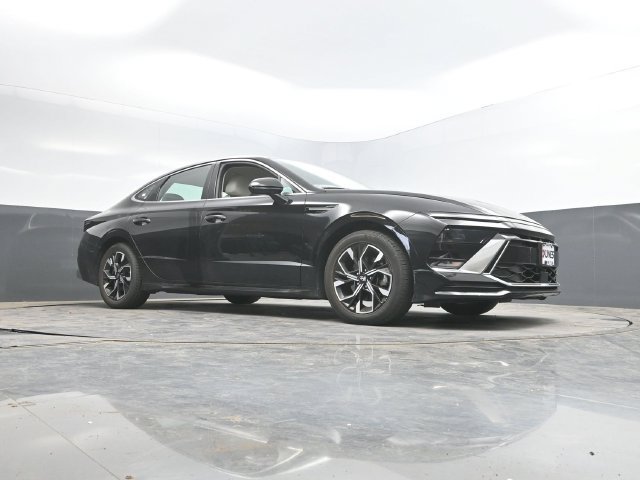 Used 2025 Hyundai Sonata SEL FWD image 42