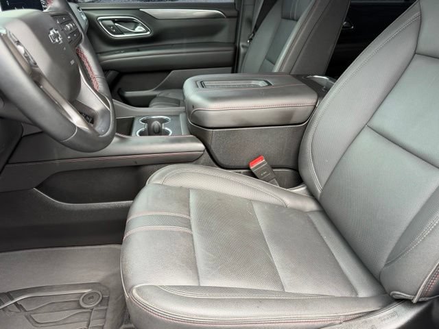 Used 2024 Chevrolet Suburban RST w/ Luxury Package RWD image 14