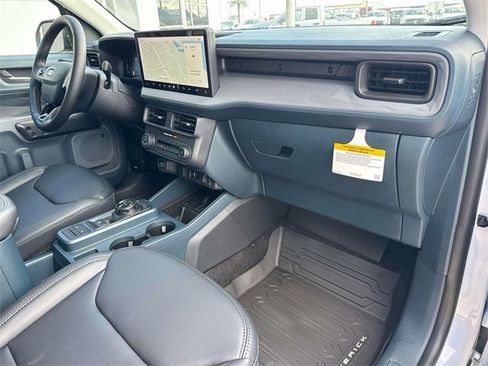 New 2025 Ford Maverick Lariat w/ Black Appearance Package image 12