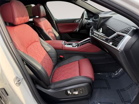 Certified 2024 BMW X6 xDrive40i w/ Premium Package image 15