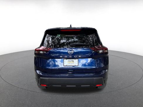 Used 2026 Nissan Rogue SV FWD image 8