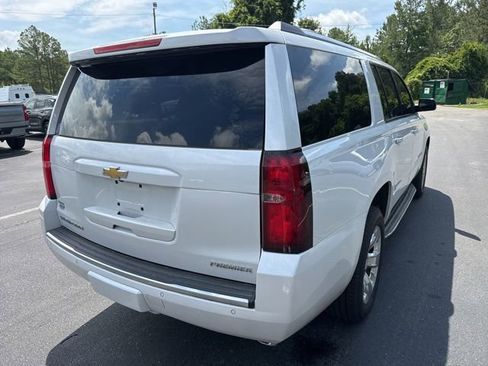 Used 2020 Chevrolet Suburban Premier AWD/4WD image 5
